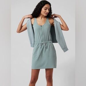 Athleta Expedition Skort Dress in Minimalistic Grey - Size 6